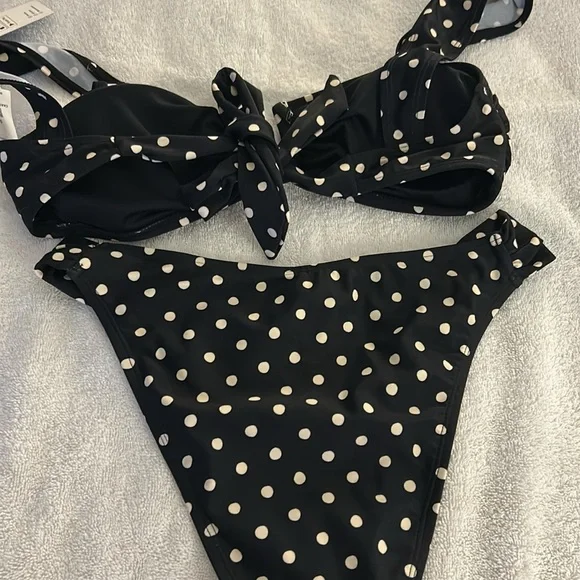 Cupshe 2 piece - Picture 2 of 2